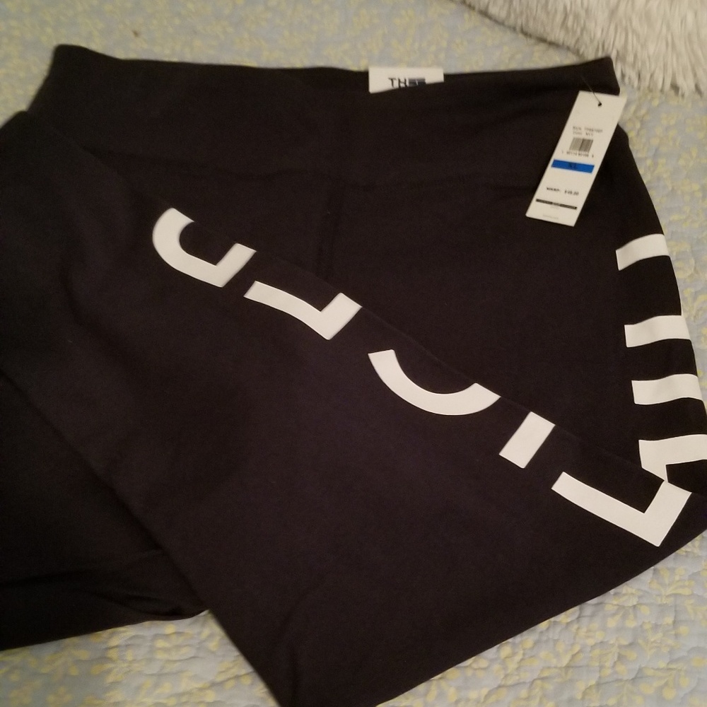 Tommy Hilfiger black yoga cropped pants